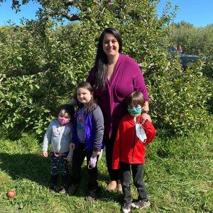 Meet your Posher, Danielle